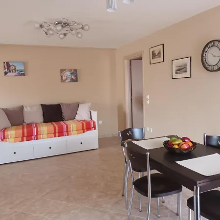 Livieratos アパート *