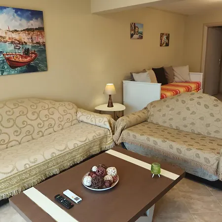 Livieratos アパート